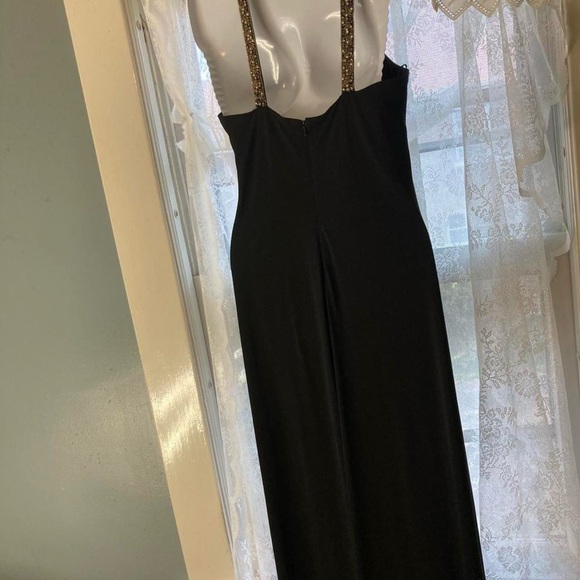 JS Boutique Elegant Black and Gold Evening Gown 10 - Picture 6 of 7